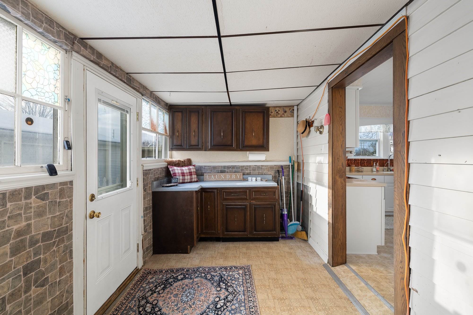 12 Franklin Ave, Shelby, OH 44875