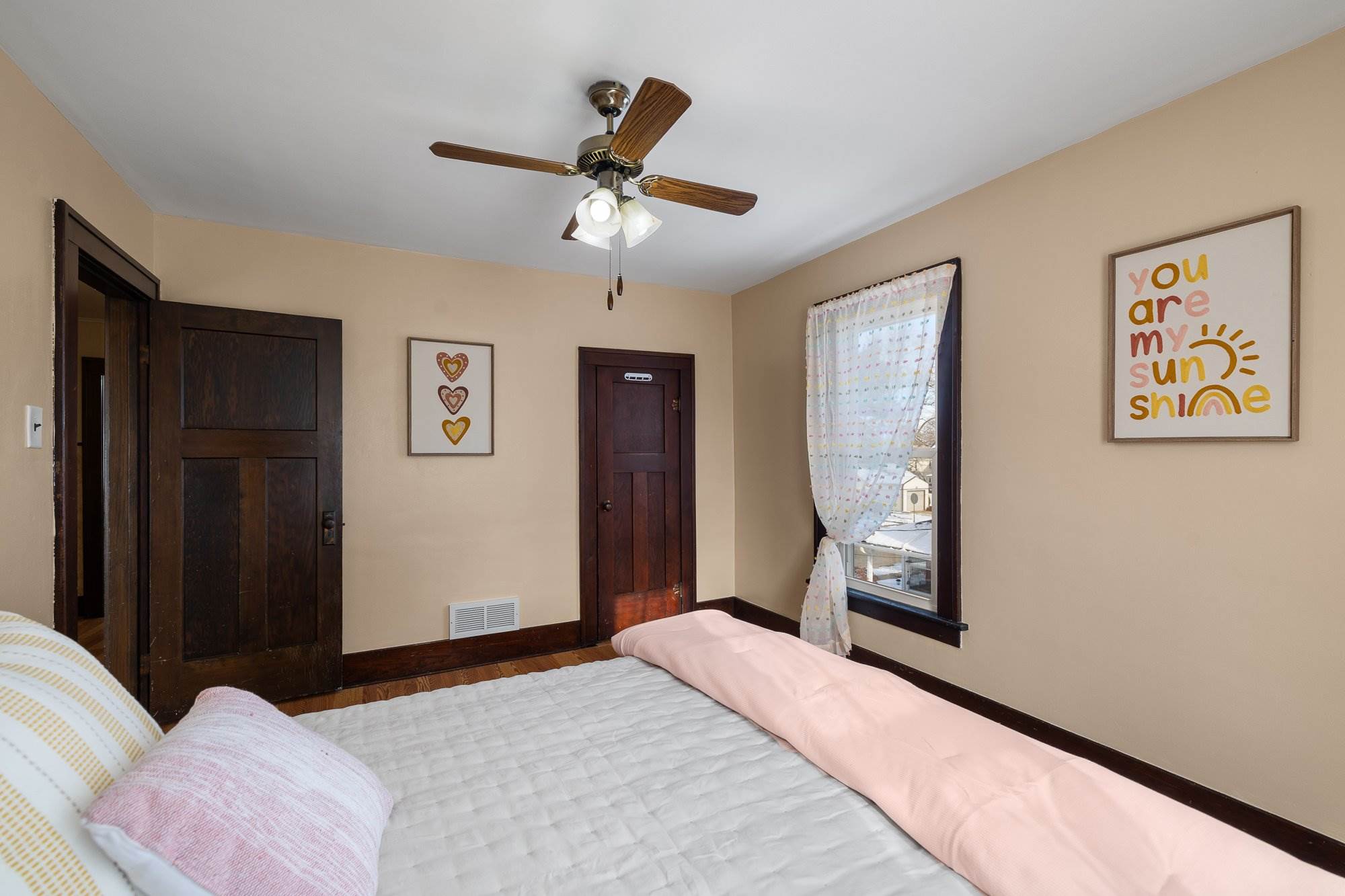 12 Franklin Ave, Shelby, OH 44875