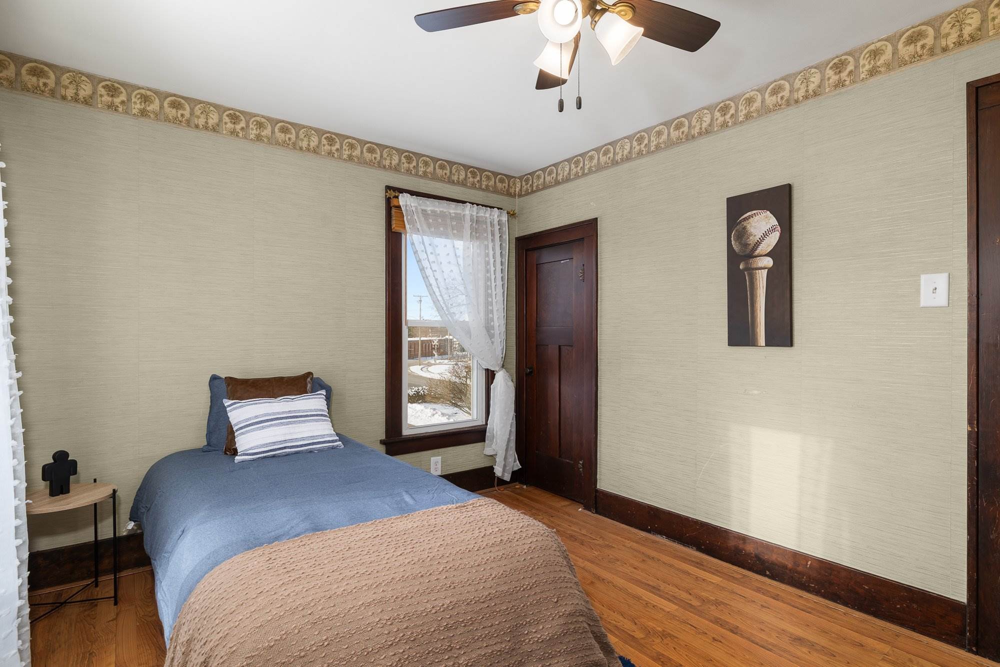 12 Franklin Ave, Shelby, OH 44875