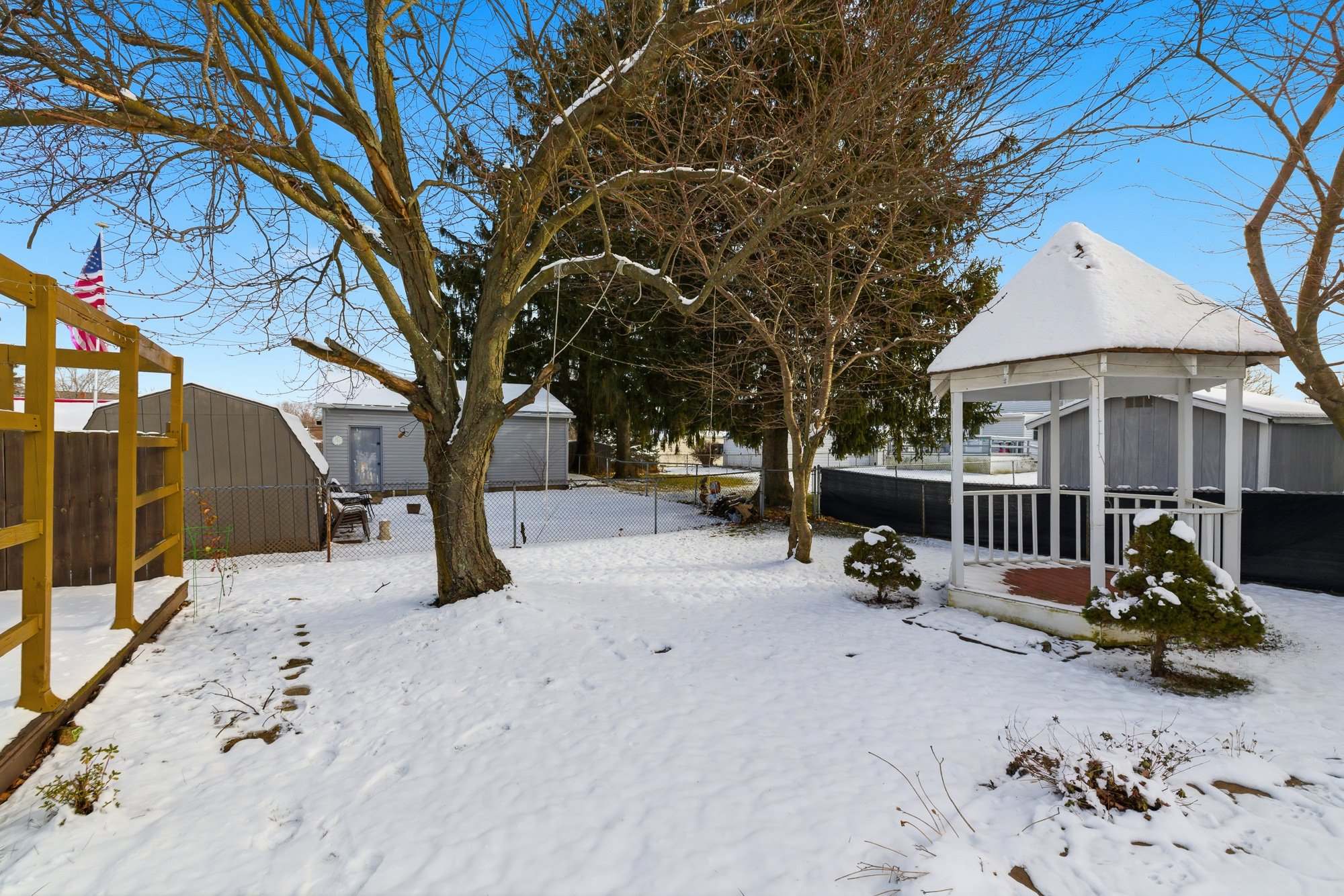 12 Franklin Ave, Shelby, OH 44875