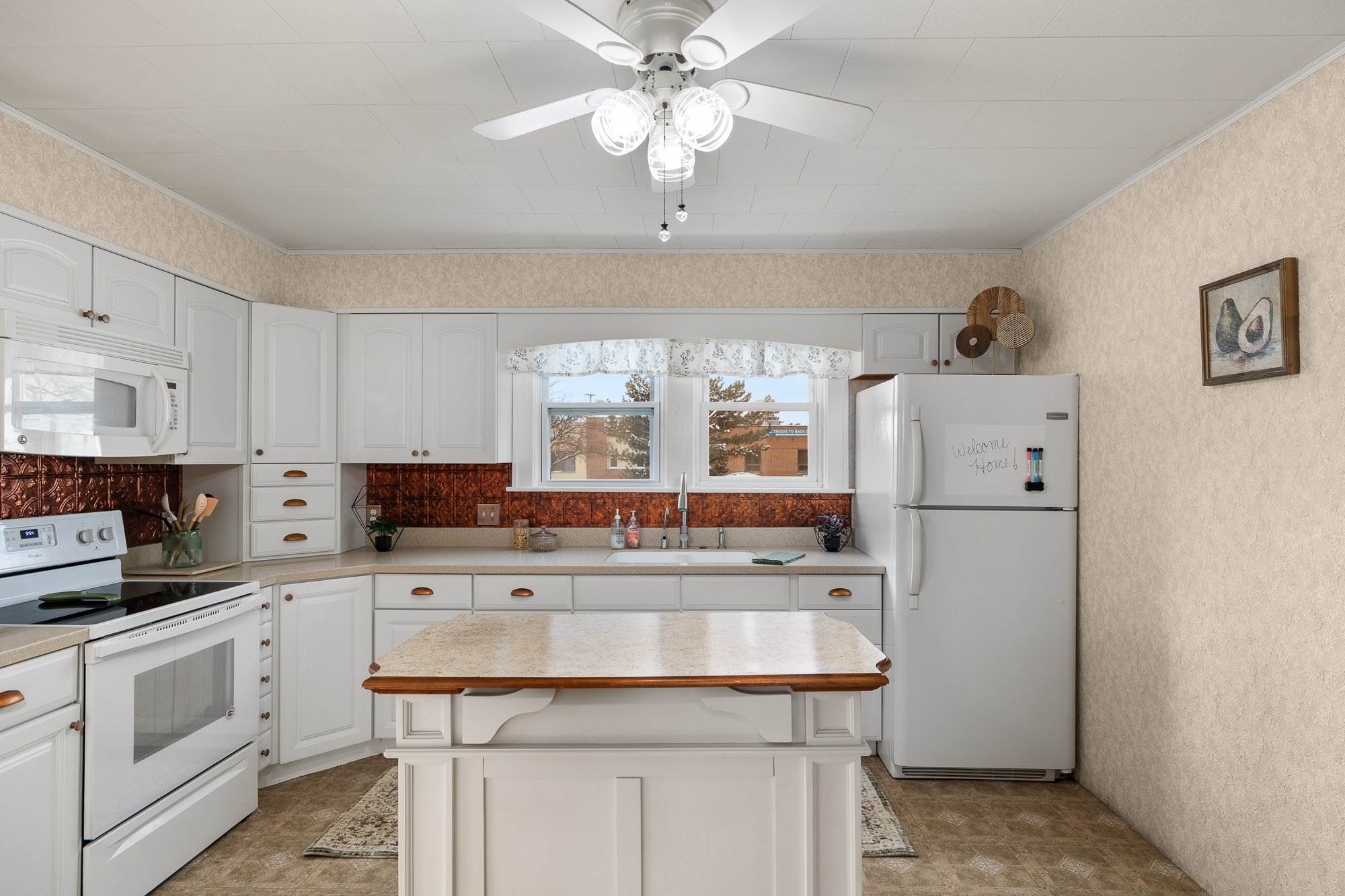 12 Franklin Ave, Shelby, OH 44875