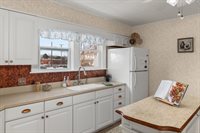 12 Franklin Ave, Shelby, OH 44875