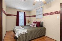 12 Franklin Ave, Shelby, OH 44875