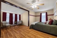 12 Franklin Ave, Shelby, OH 44875