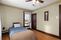 12 Franklin Ave, Shelby, OH 44875