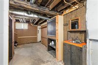 12 Franklin Ave, Shelby, OH 44875