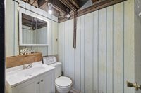 12 Franklin Ave, Shelby, OH 44875