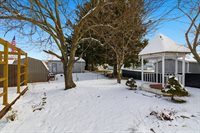 12 Franklin Ave, Shelby, OH 44875