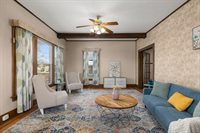 12 Franklin Ave, Shelby, OH 44875