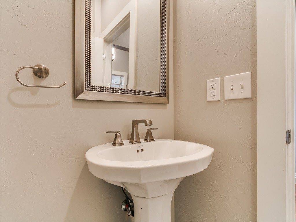 624 Frisco Ridge Road, Yukon, OK 73099