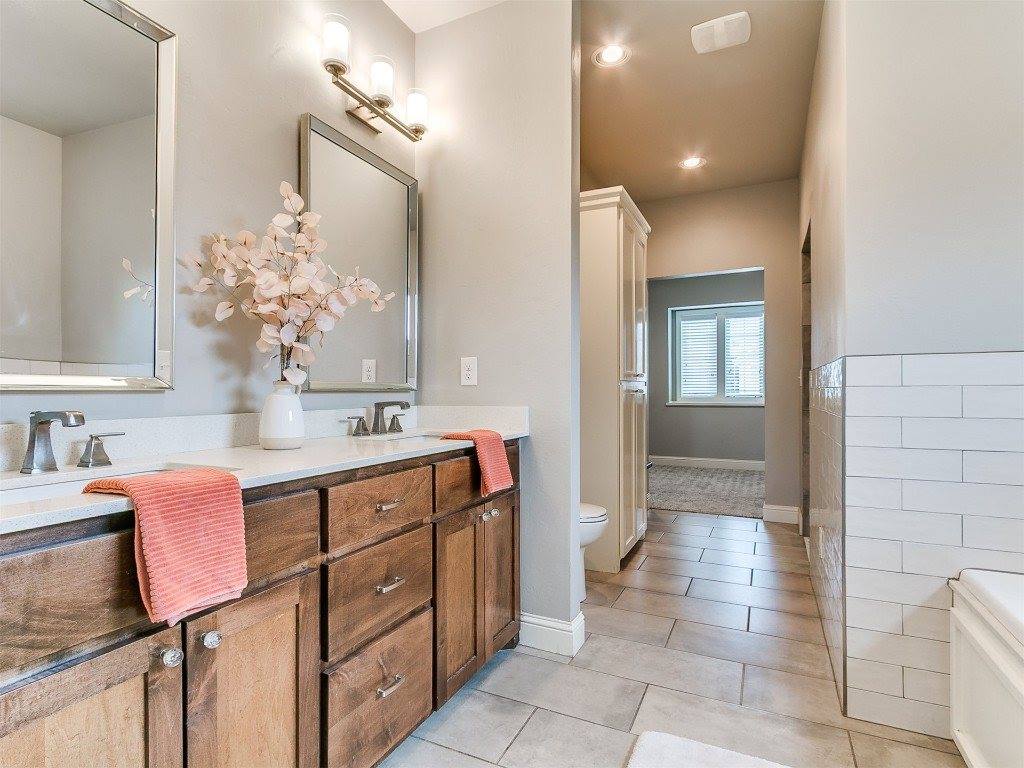 624 Frisco Ridge Road, Yukon, OK 73099