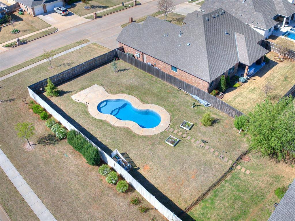 624 Frisco Ridge Road, Yukon, OK 73099