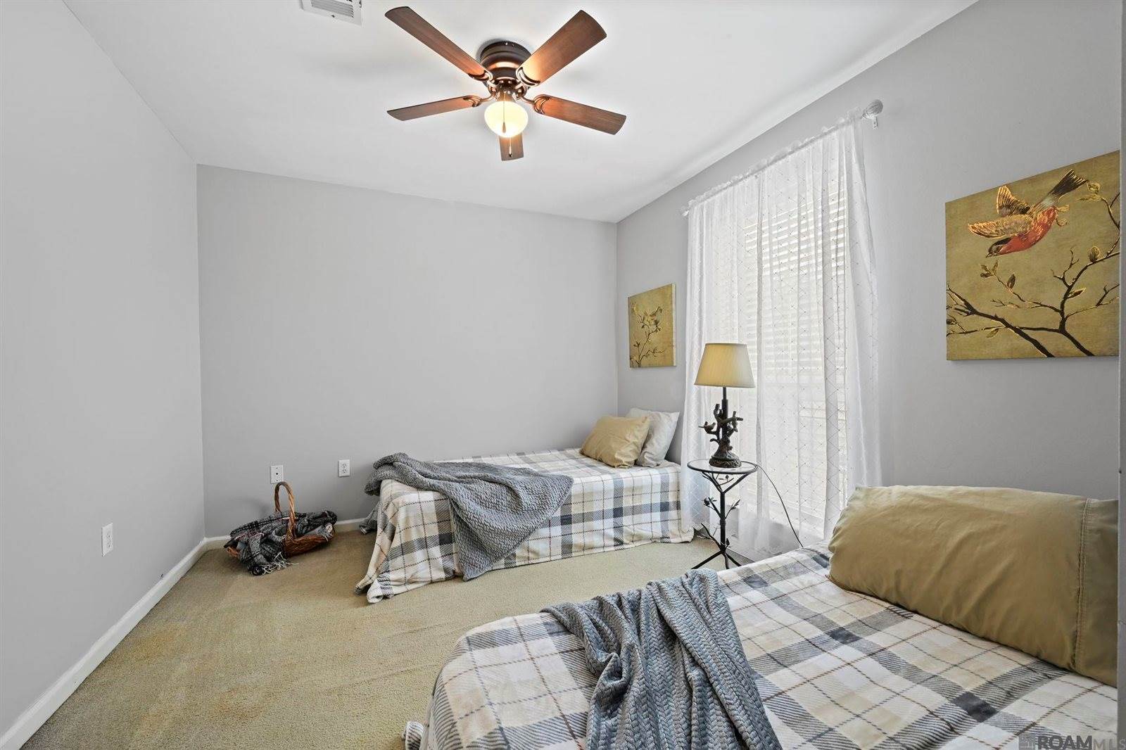 13459 Prairie Ln, Walker, LA 70785