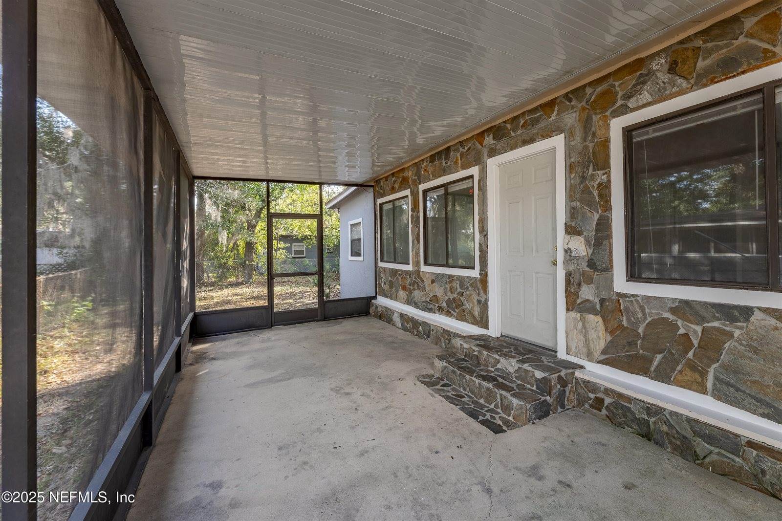 1044 Alderside Street, Jacksonville, FL 32208