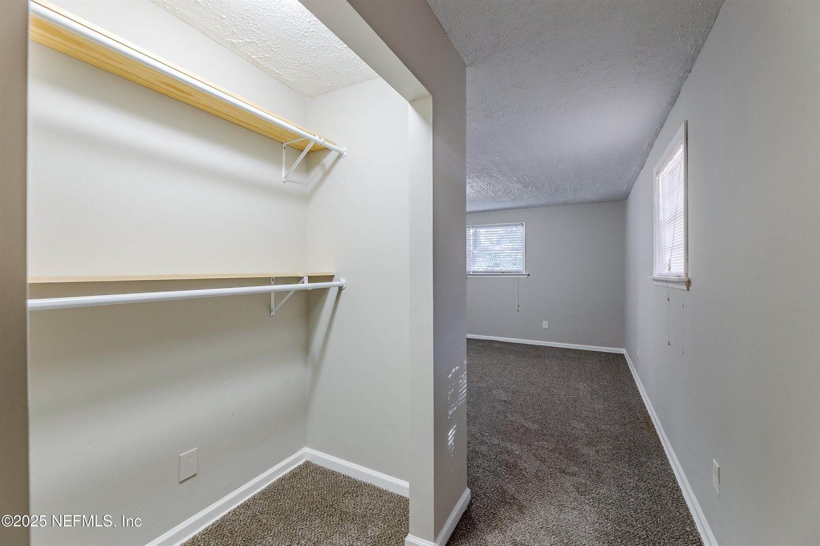 1044 Alderside Street, Jacksonville, FL 32208