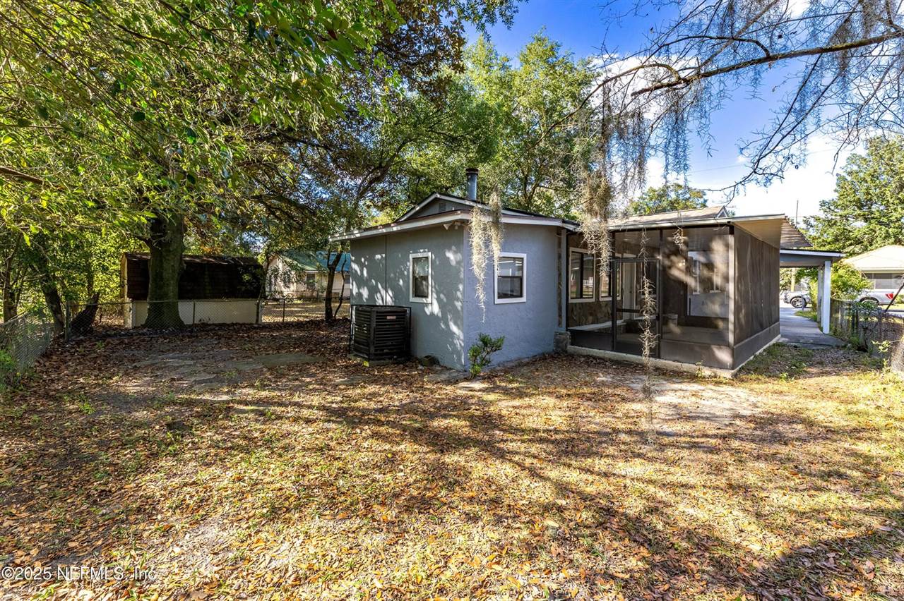1044 Alderside Street, Jacksonville, FL 32208