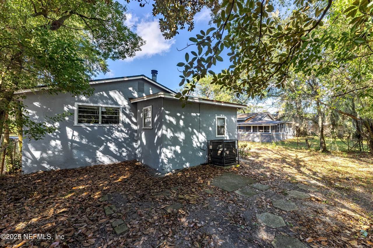 1044 Alderside Street, Jacksonville, FL 32208