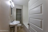 1044 Alderside Street, Jacksonville, FL 32208