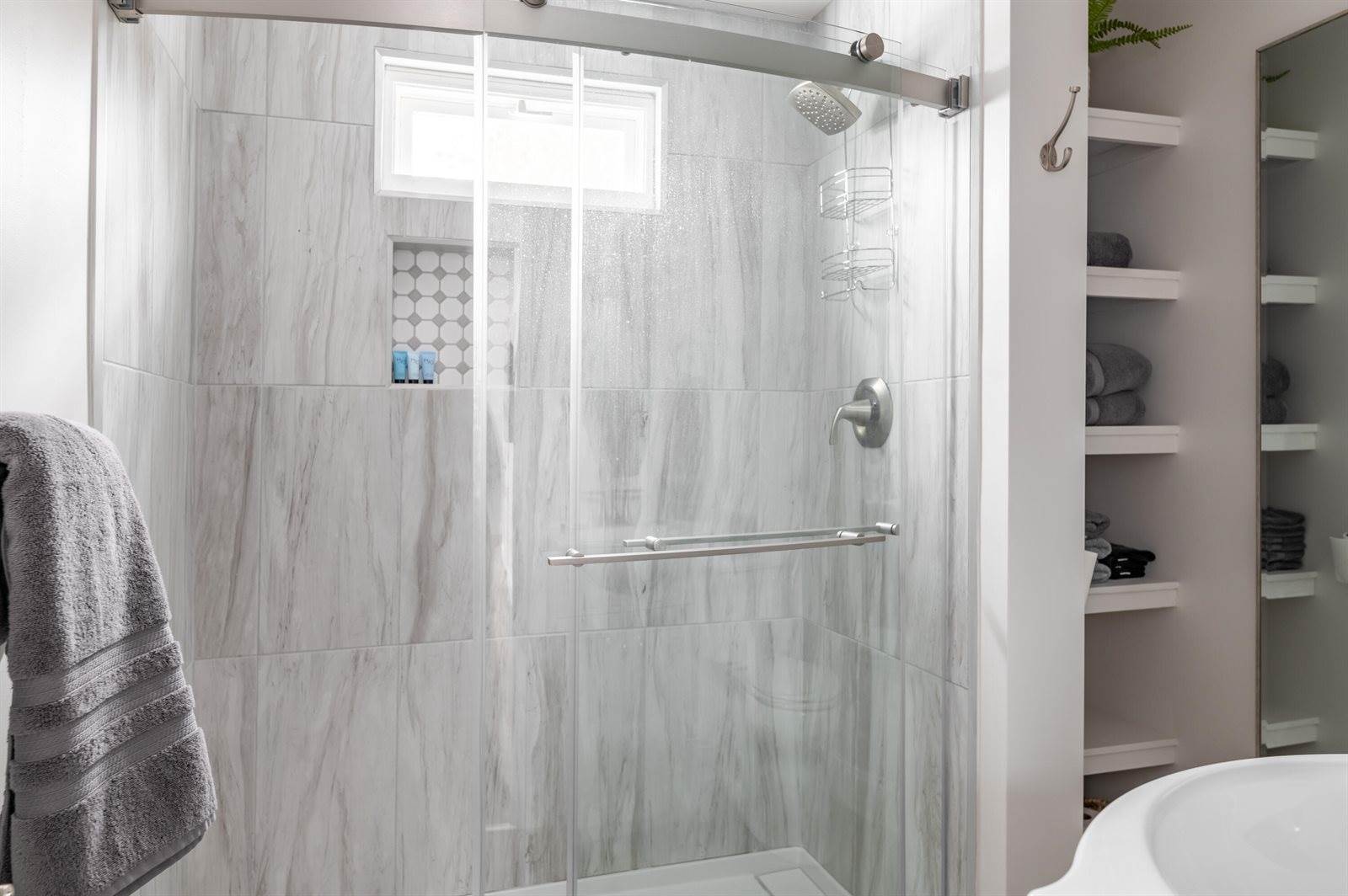 466 Essex Street, Bangor, ME 04401