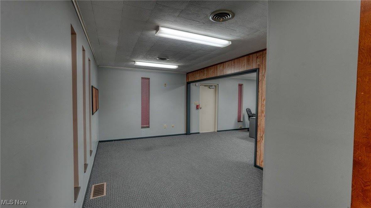 6105 Fairdale Drive, Cambridge, OH 43725