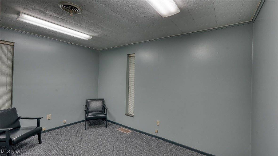 6105 Fairdale Drive, Cambridge, OH 43725