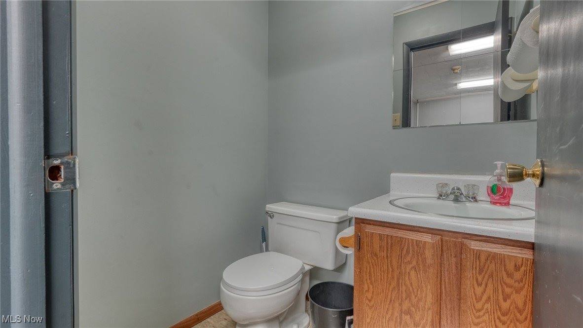 6105 Fairdale Drive, Cambridge, OH 43725