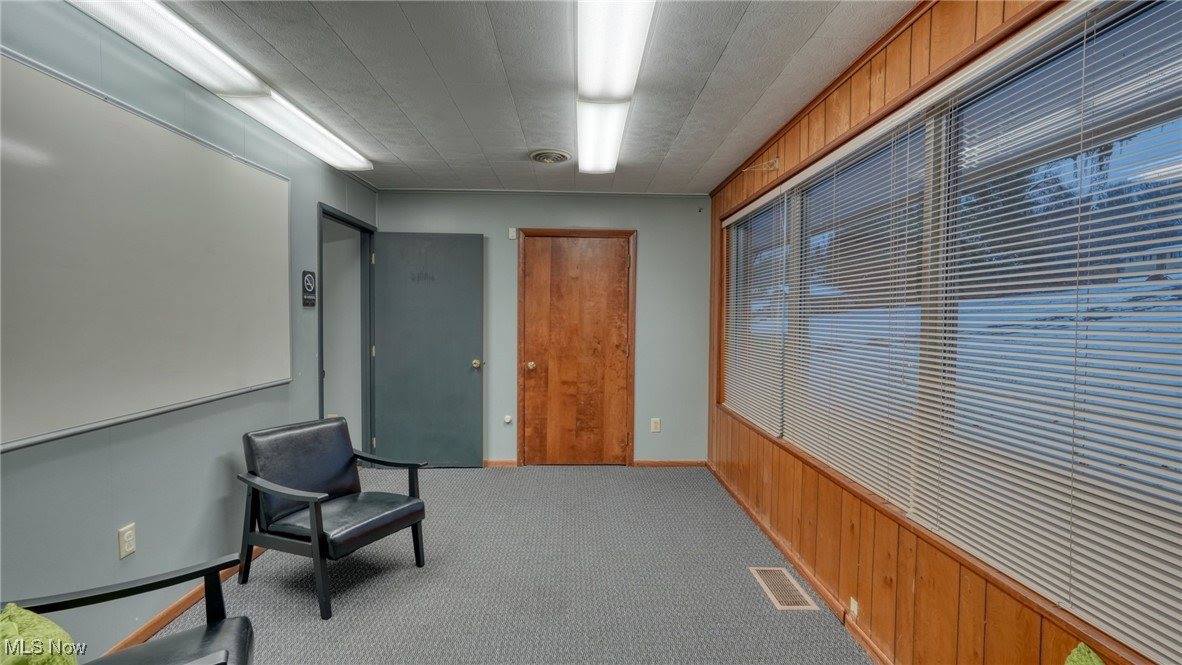 6105 Fairdale Drive, Cambridge, OH 43725