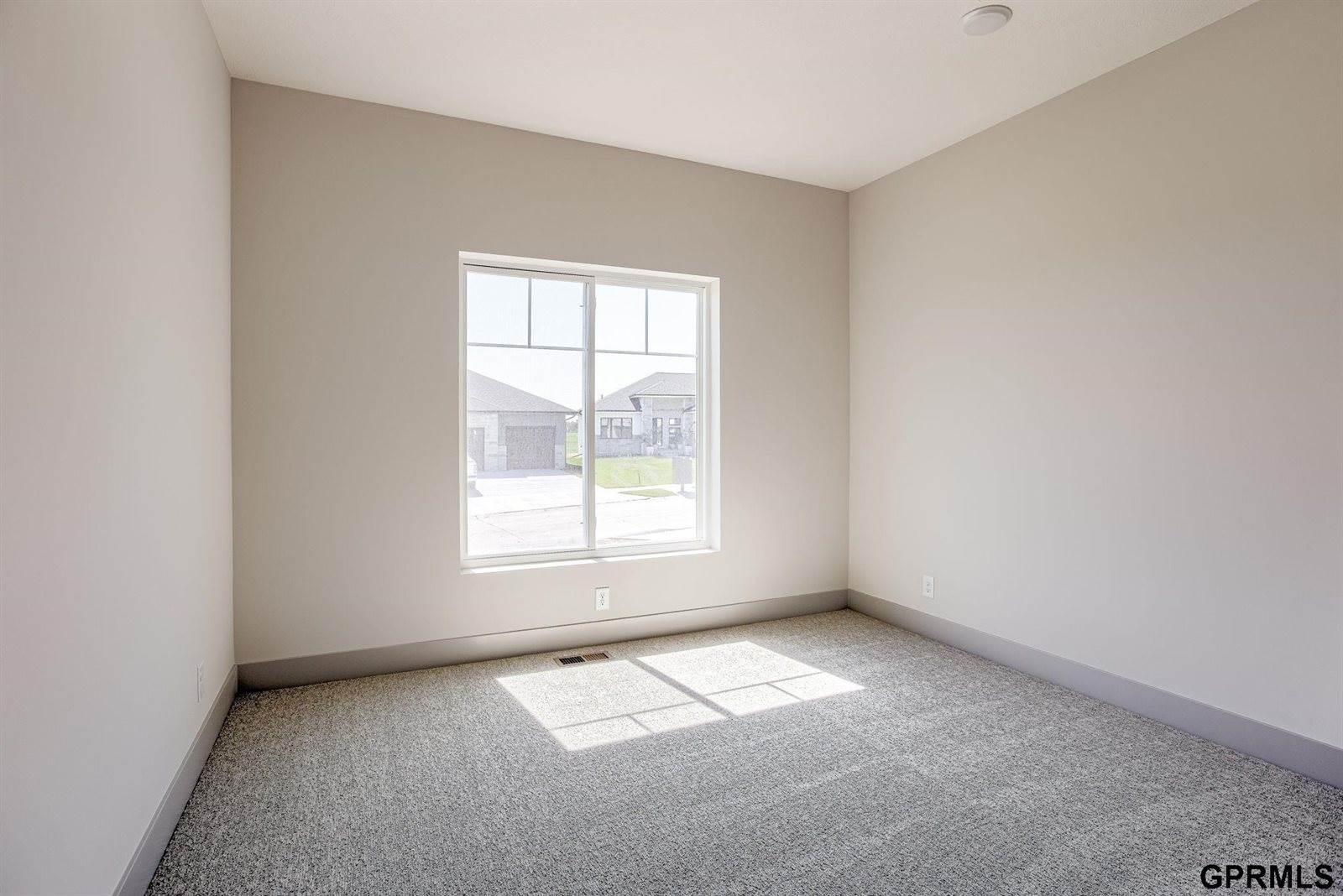 12114 South 204 Avenue, Gretna, NE 68028