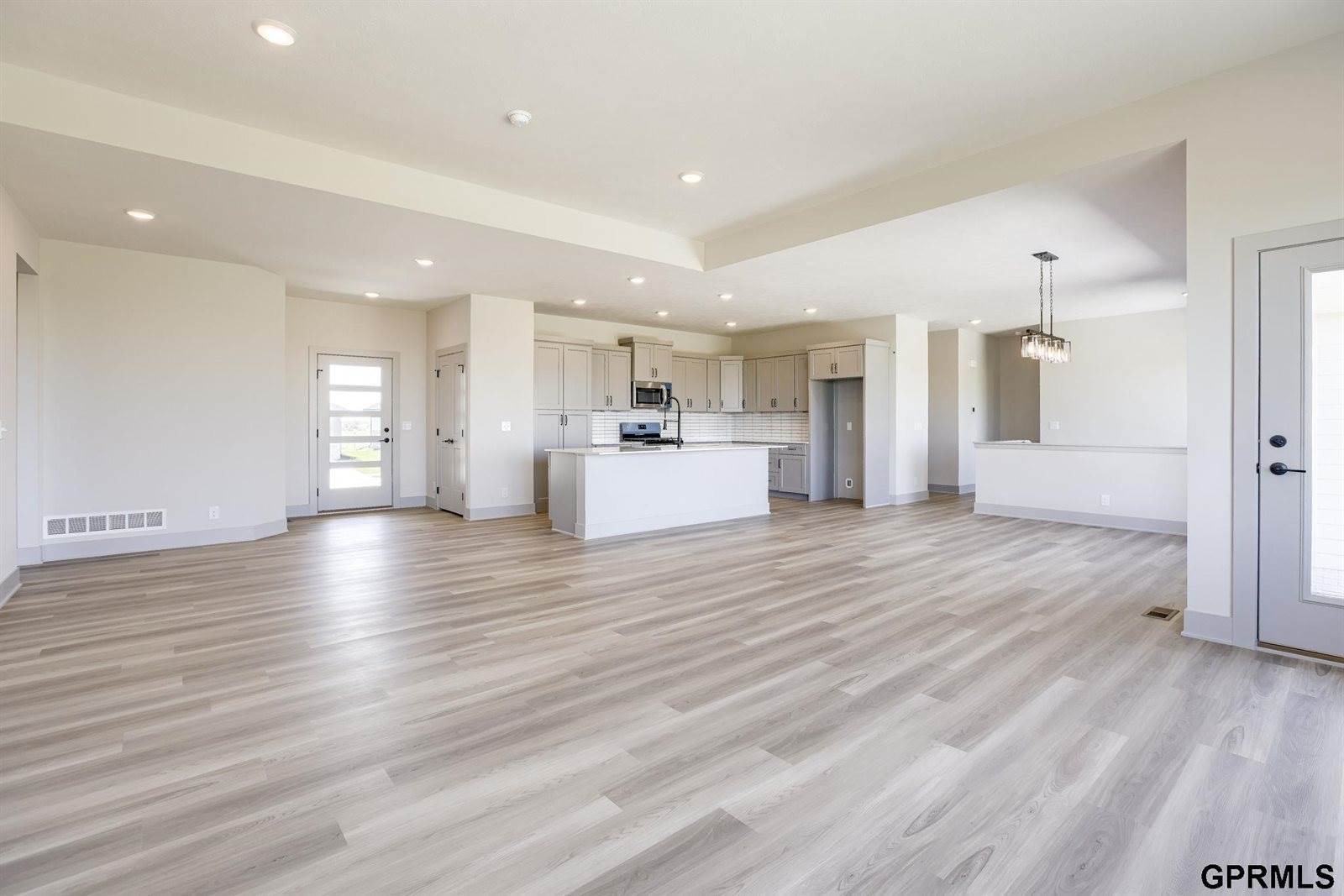 12114 South 204 Avenue, Gretna, NE 68028