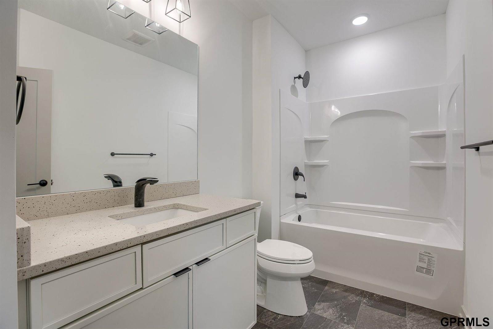 20404 Woodridge Drive, Gretna, NE 68028