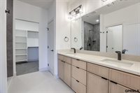 20404 Woodridge Drive, Gretna, NE 68028