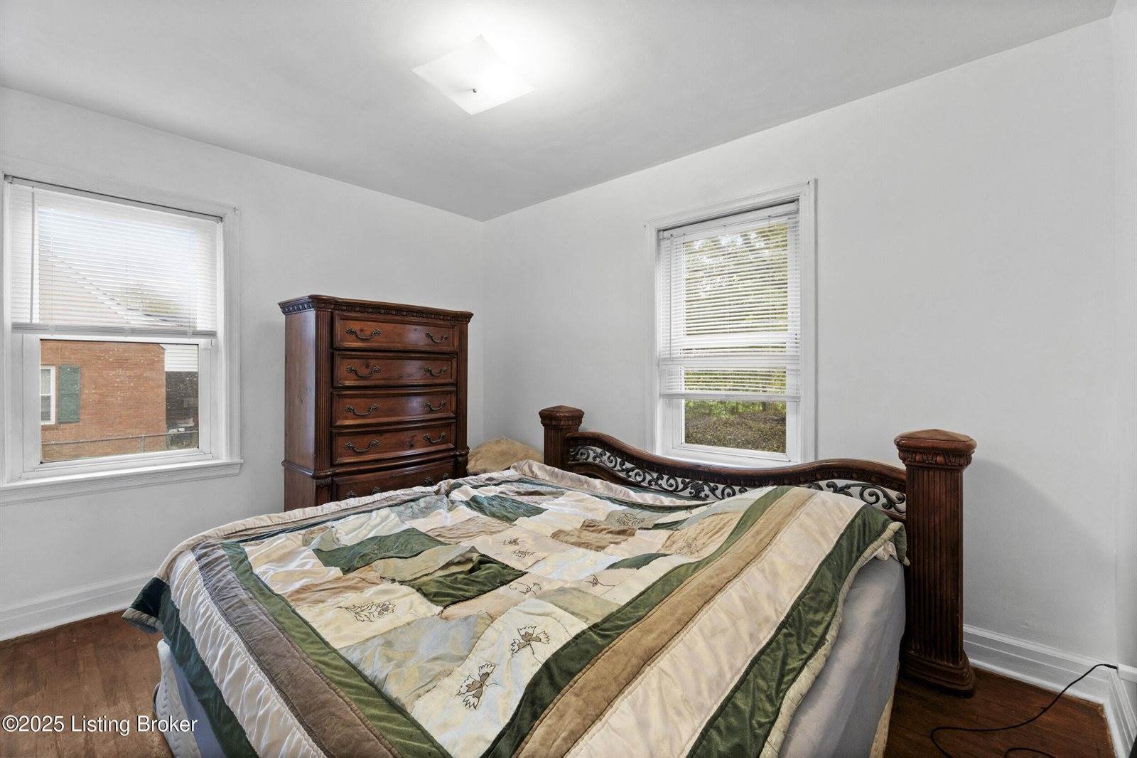 4628 Kiefer Rd, Louisville, KY 40216