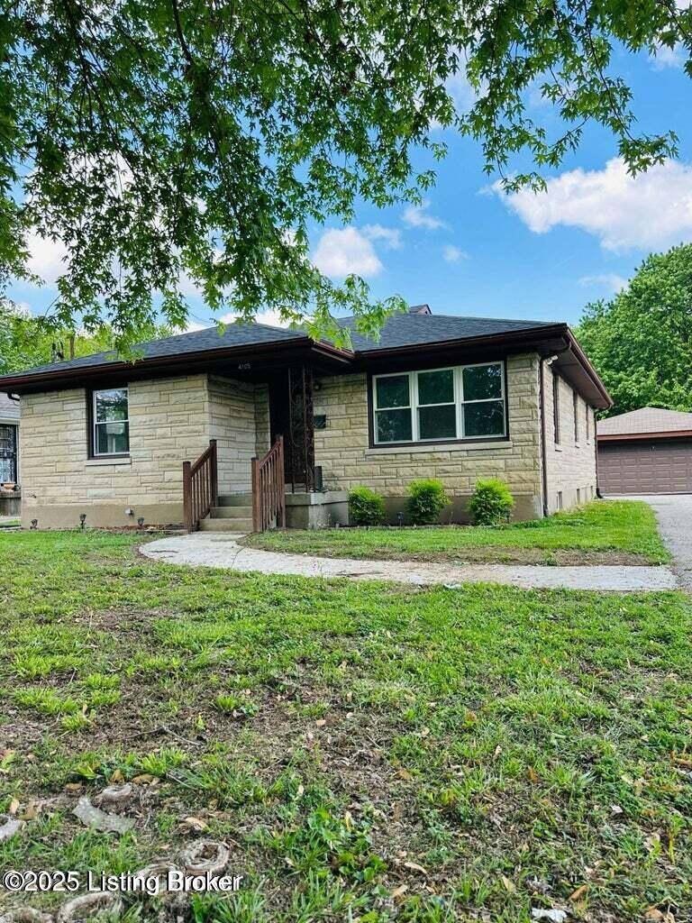 4105 North Ln, Louisville, KY 40216