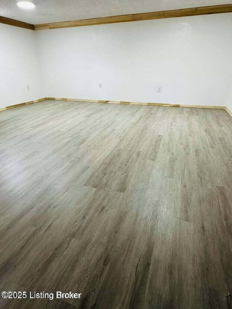 4105 North Ln, Louisville, KY 40216