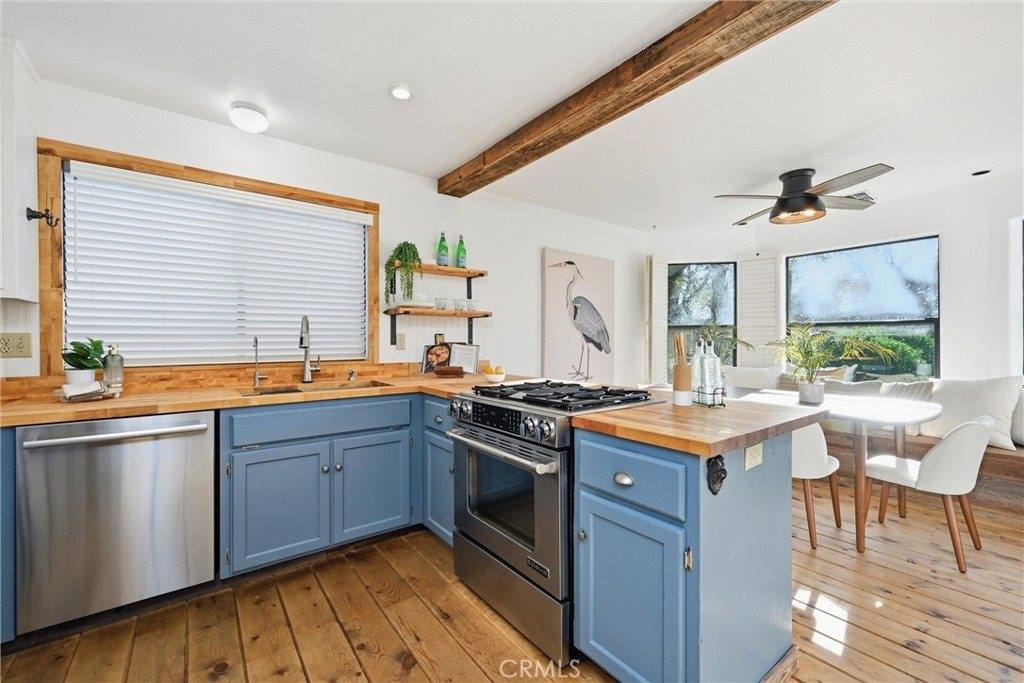 18752 North Shore, Hidden Valley Lake, CA 95467