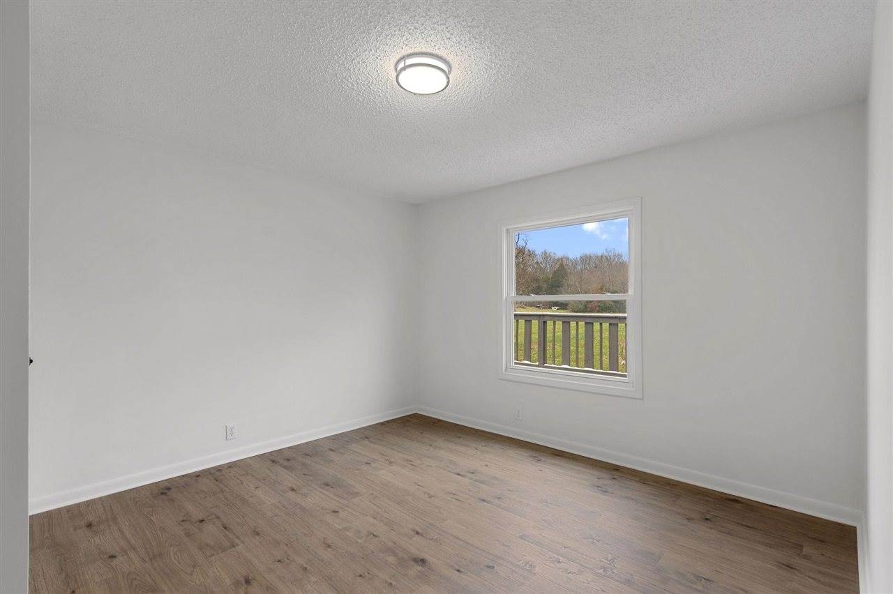 553 Lake Road, Bowling Green, KY 42101