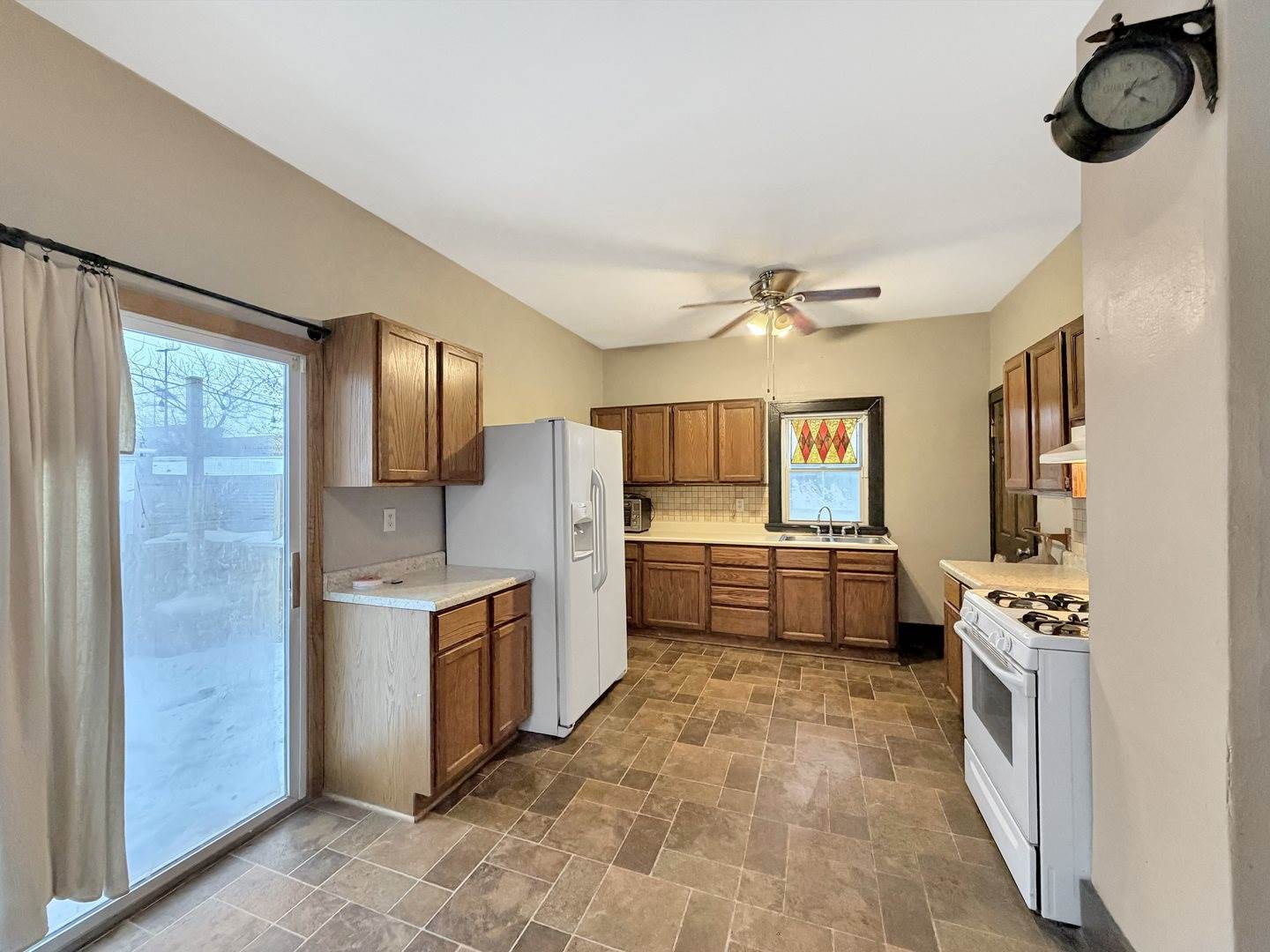 813 West Cleveland Street, Freeport, IL 61032