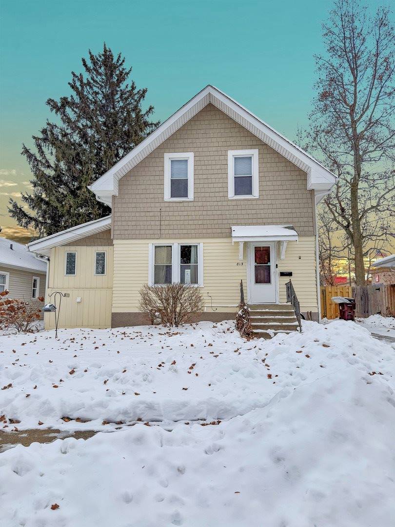813 West Cleveland Street, Freeport, IL 61032