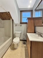 813 West Cleveland Street, Freeport, IL 61032