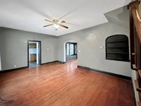 813 West Cleveland Street, Freeport, IL 61032