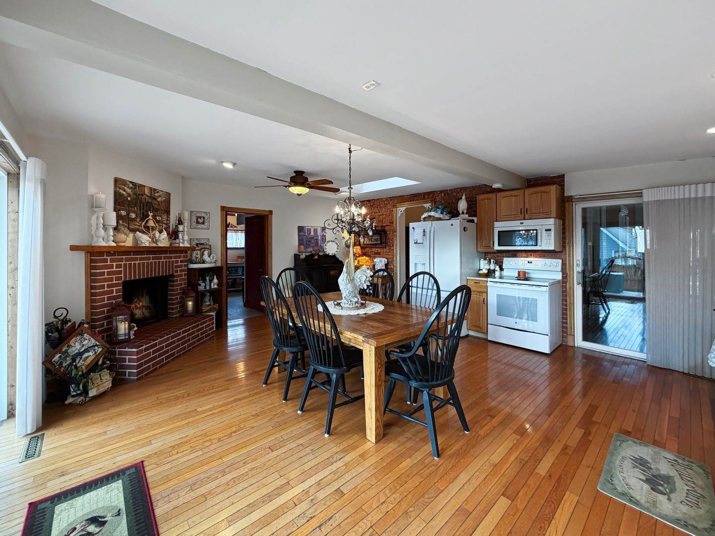 110 West Mason Street, Lena, IL 61048