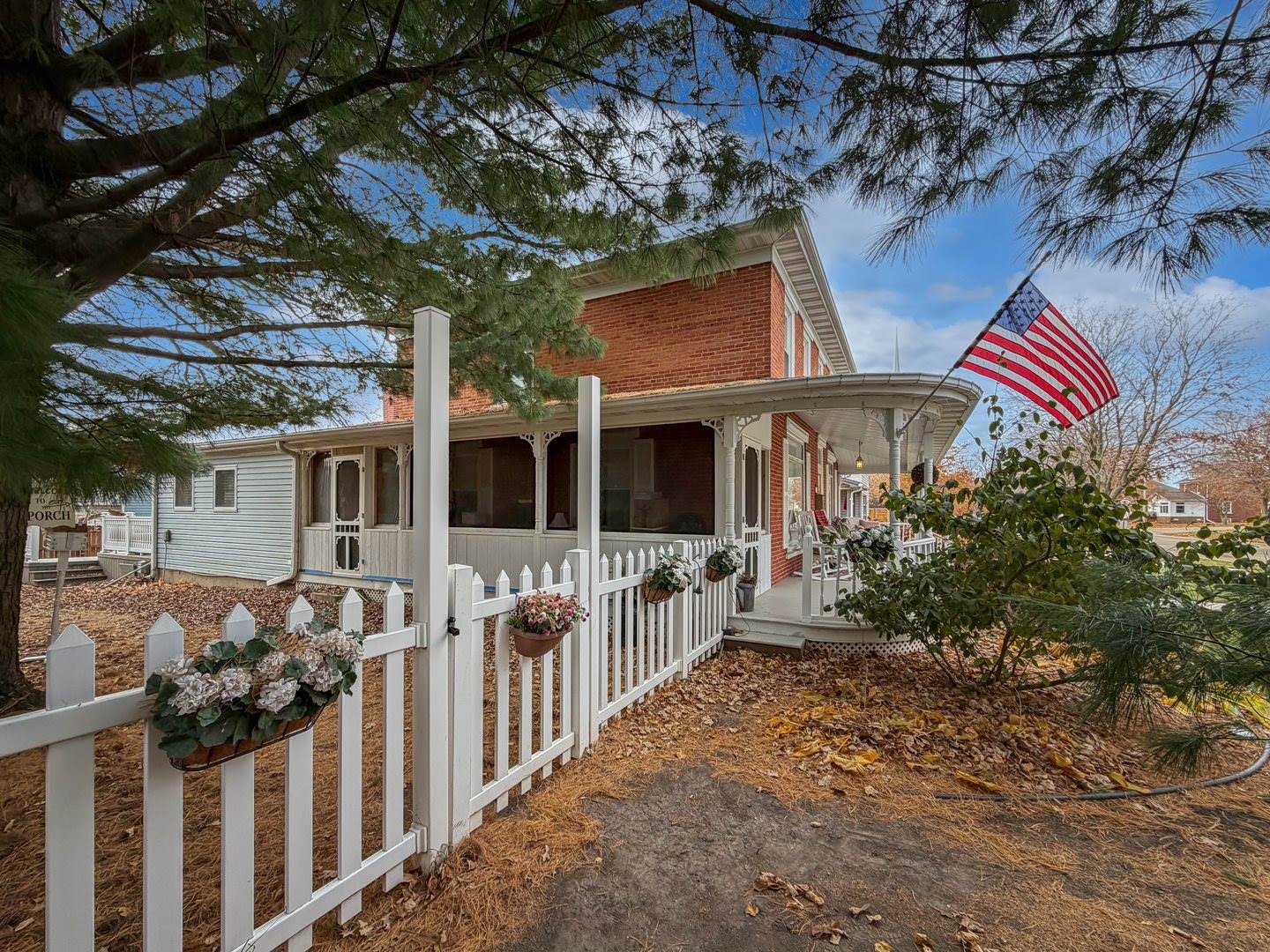 110 West Mason Street, Lena, IL 61048