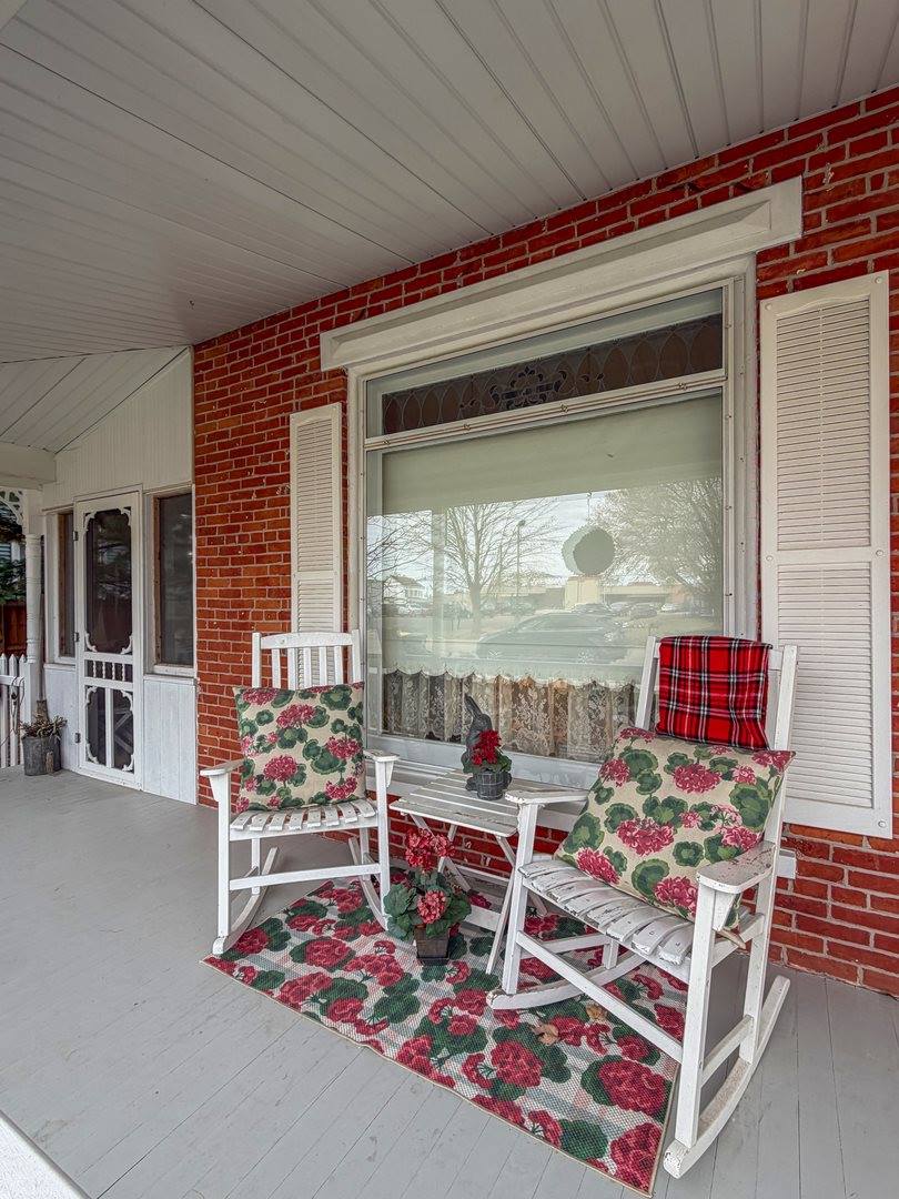 110 West Mason Street, Lena, IL 61048