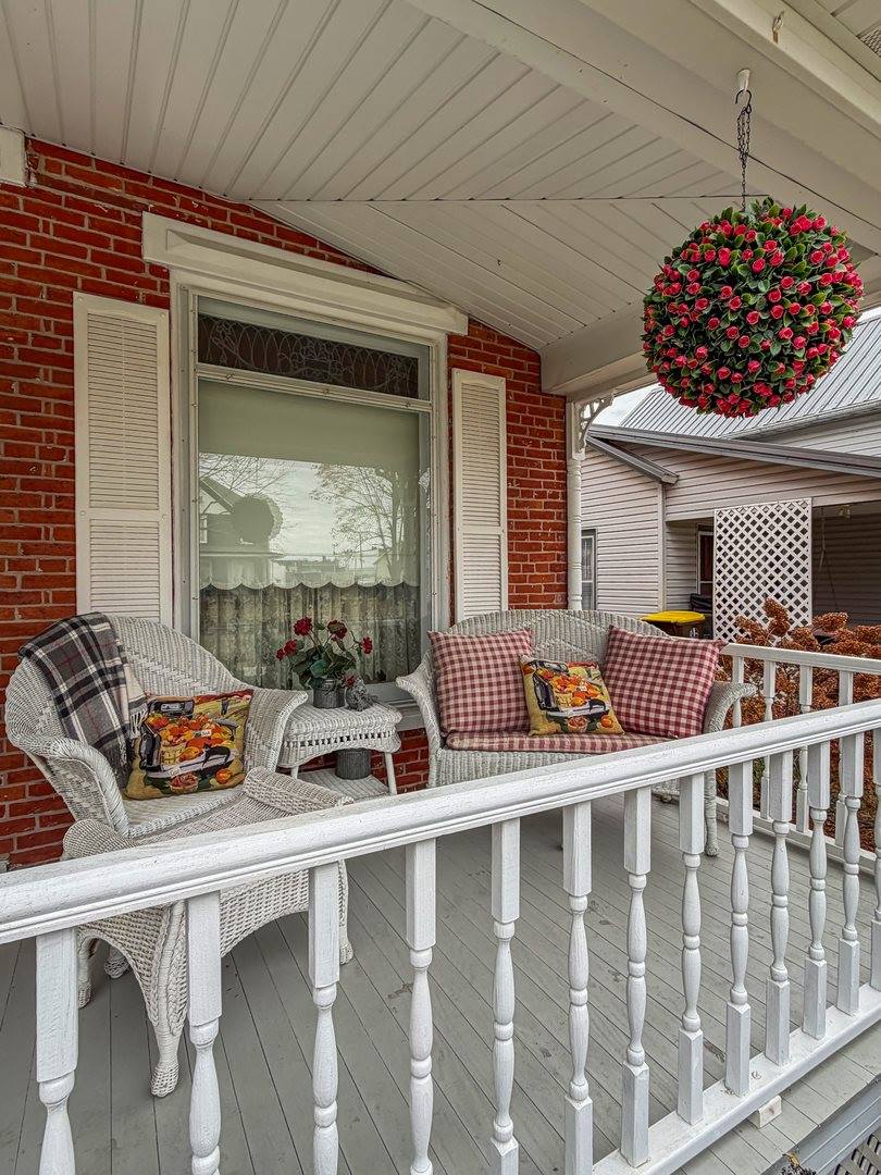 110 West Mason Street, Lena, IL 61048