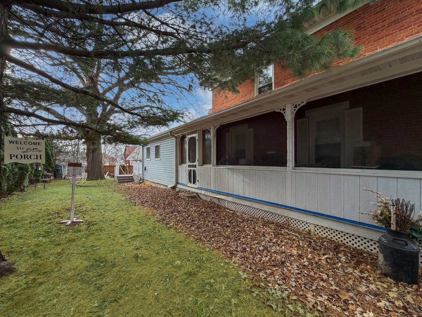 110 West Mason Street, Lena, IL 61048