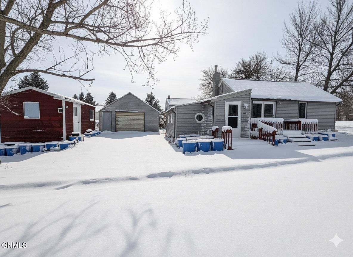 212 8th Street South, New Salem, ND 58563