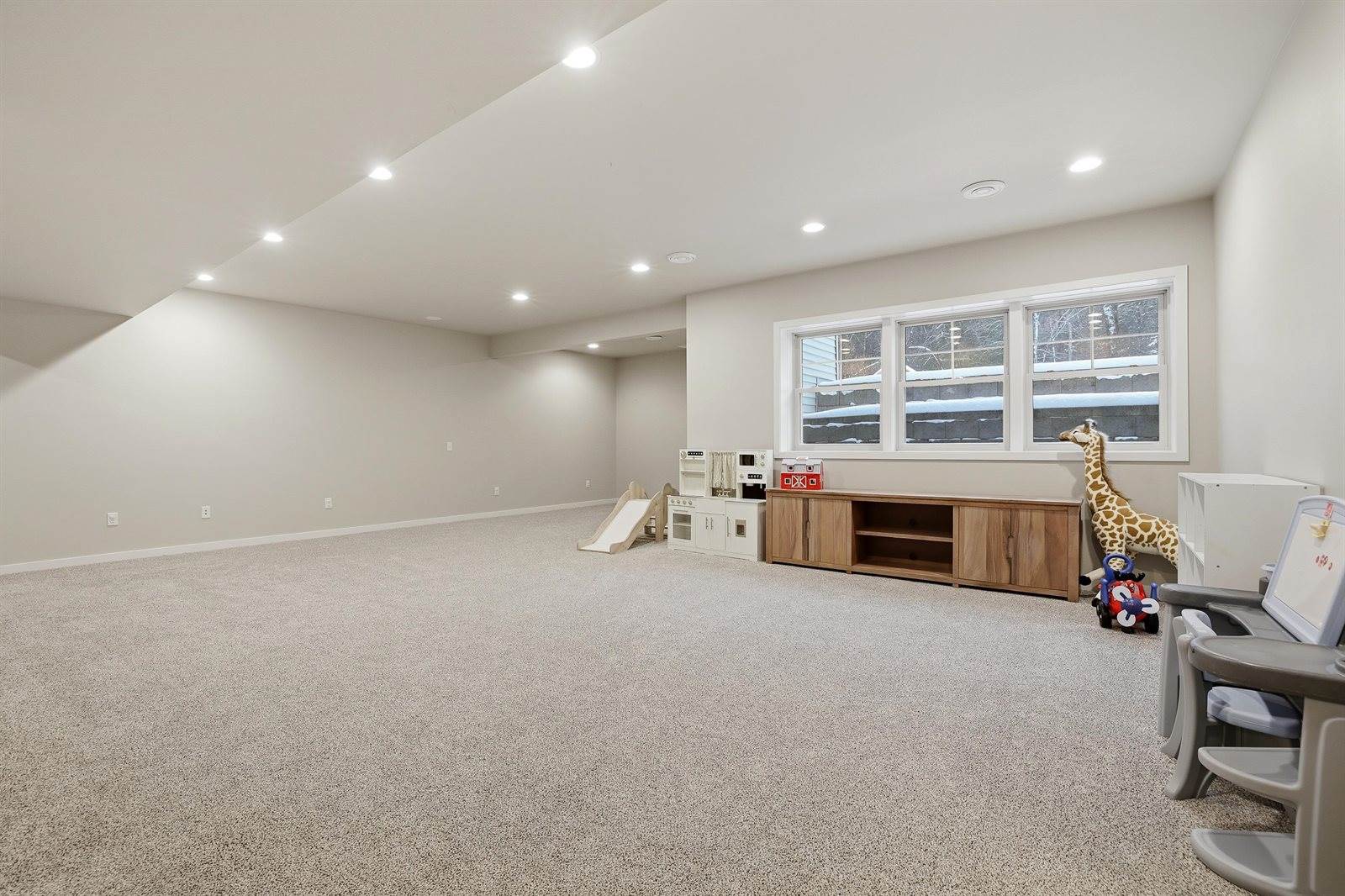 1894 Stately Conifer Ridge, Rosholt, WI 54473