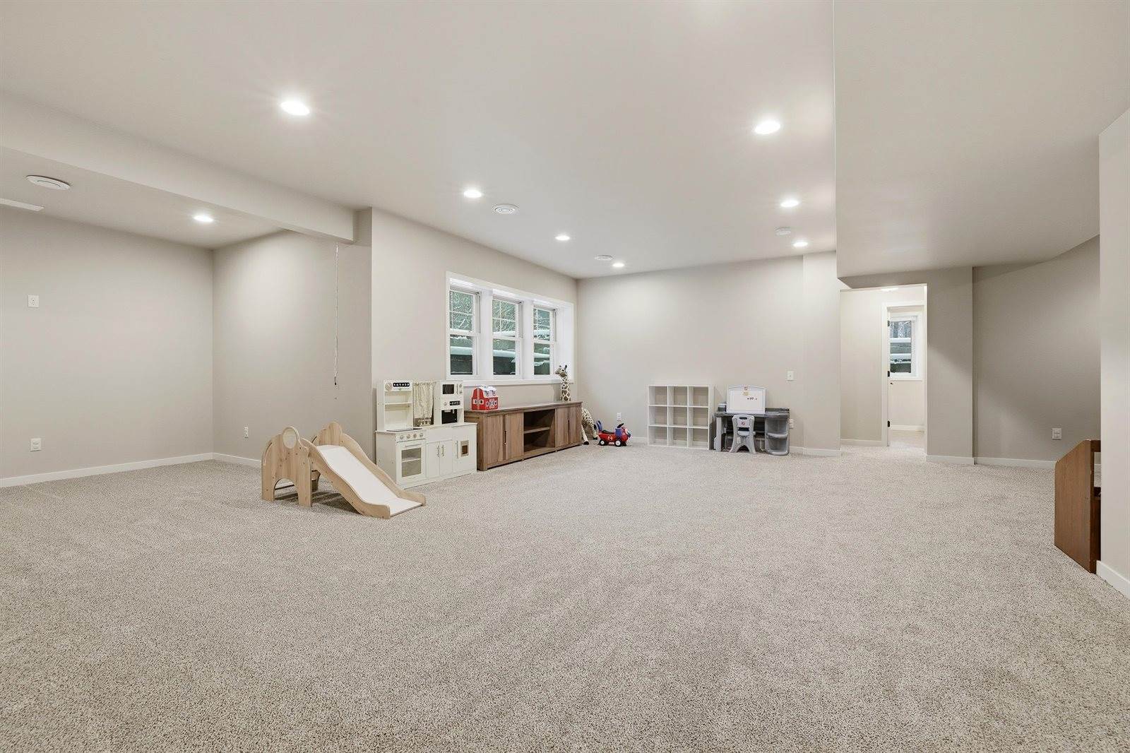 1894 Stately Conifer Ridge, Rosholt, WI 54473