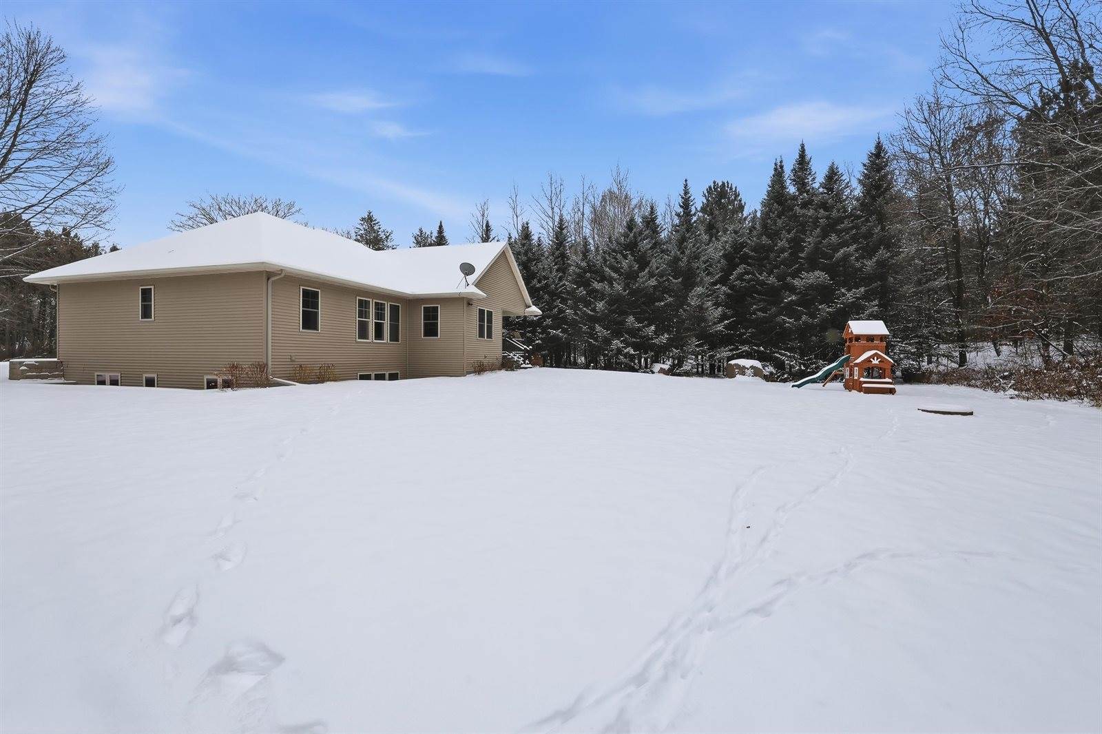 1894 Stately Conifer Ridge, Rosholt, WI 54473