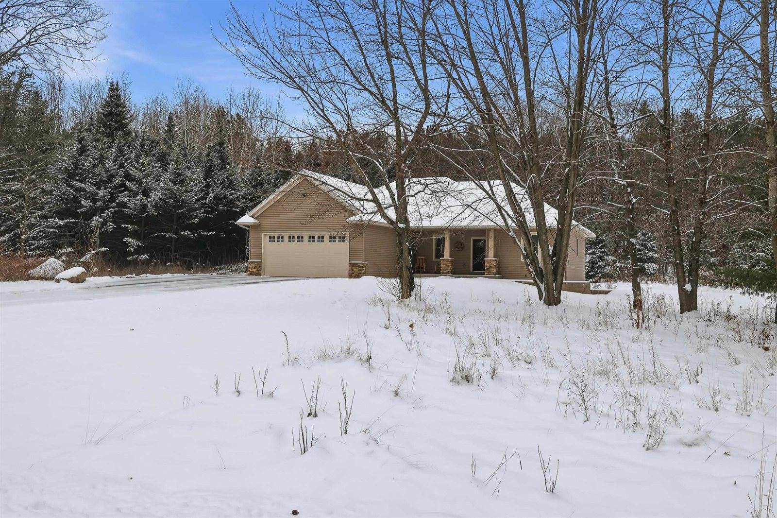 1894 Stately Conifer Ridge, Rosholt, WI 54473